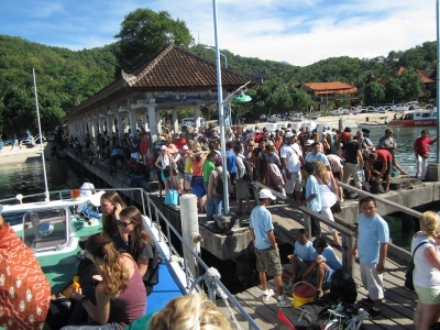 Nyepi escape : thousands of foreign tourists and expatriates flee from Bali to Lombok or Gili Islands.