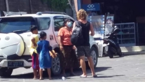 Russian beggar in Pecuta received final warning